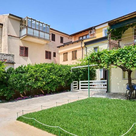 Apartman Ema Novigrad Istria Buitenkant foto
